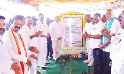 मंत्री ने विकास कार्यों की गुणवत्ता पर जोर दिया