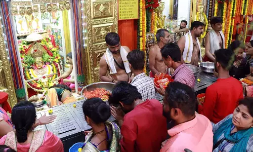 कोल्हापुर के महालक्ष्मी और ज्योतिबा मंदिर सभी भक्तों के लिए ड्रेस कोड लागू करने की योजना बना रहे