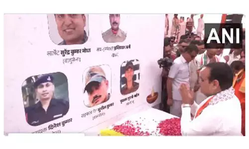 तिरंगा यात्रा के दौरान Rajasthan CM ने कहा- ऑपरेशन सिंदूर के लिए हमारी सेना को सलाम तिरंगा यात्रा के दौरान Rajasthan CM ने कहा- ऑपरेशन सिंदूर के लिए हमारी सेना को सलाम