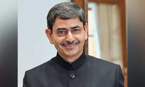 तमिलनाडु के राज्यपाल RN रवि अचानक चार दिवसीय यात्रा पर दिल्ली रवाना हुए तमिलनाडु के राज्यपाल RN रवि अचानक चार दिवसीय यात्रा पर दिल्ली रवाना हुए