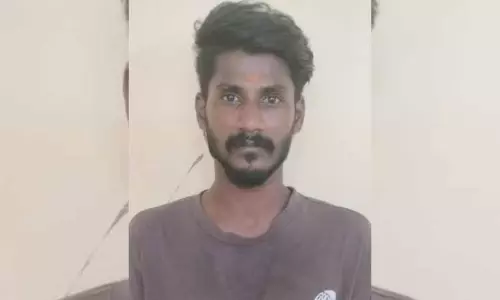 Chennai की एक इंजीनियर ने यौन उत्पीड़न से खुद का बचाव करते हुए हमलावर का हाथ काट लिया Chennai की एक इंजीनियर ने यौन उत्पीड़न से खुद का बचाव करते हुए हमलावर का हाथ काट लिया