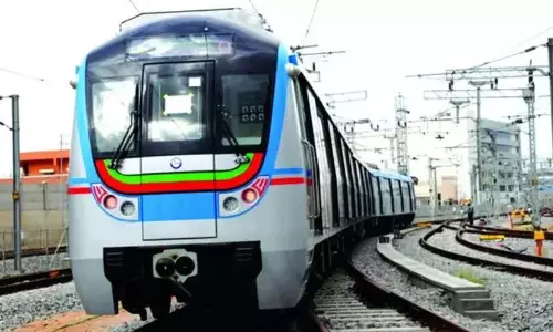 AP: विदेशी बैंकों ने विजयवाड़ा-विजाग मेट्रो रेल परियोजनाओं को वित्तपोषित करने की पेशकश की AP: विदेशी बैंकों ने विजयवाड़ा-विजाग मेट्रो रेल परियोजनाओं को वित्तपोषित करने की पेशकश की
