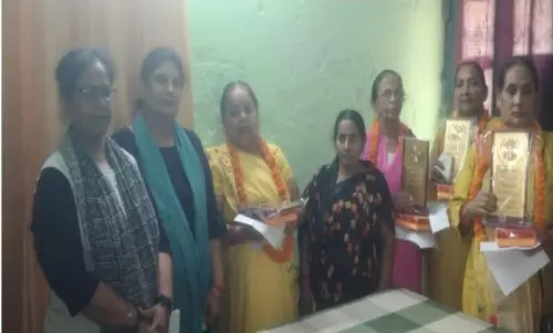 Bareilly: आंगनबाड़ी की कर्मवीर महिलाओं को सम्मानपूर्वक विदाई
