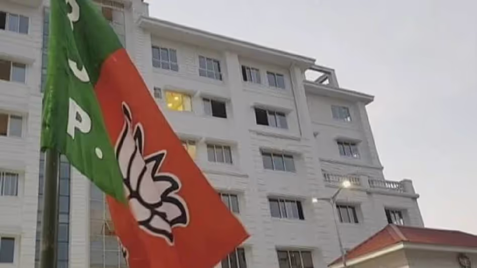 Assam भाजपा ने पाकिस्तान का बचाव करने वाले 61 देशद्रोहियों को गिरफ्तार