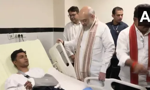 घायल जवानों से मिलने AIIMS पहुंचे केंद्रीय गृह मंत्री अमित शाह
