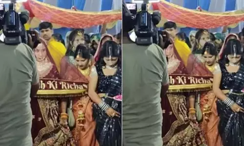VIDEO: दुल्हन की एंट्री के समय धड़ाम से गिरा वीडियोग्राफर, फिर...