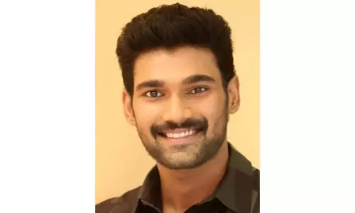 Hyderabad ट्रैफिक पुलिस के साथ दुर्व्यवहार करने के लिए बेलमकोंडा श्रीनिवास पर मामला दर्ज Hyderabad ट्रैफिक पुलिस के साथ दुर्व्यवहार करने के लिए बेलमकोंडा श्रीनिवास पर मामला दर्ज