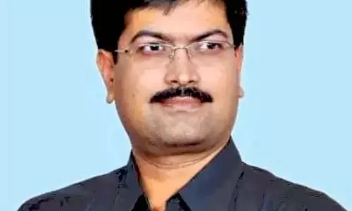Andhra : सज्जला श्रीधर रेड्डी एसआईटी की हिरासत में अधिकारी जांच कर रहे Andhra : सज्जला श्रीधर रेड्डी एसआईटी की हिरासत में अधिकारी जांच कर रहे