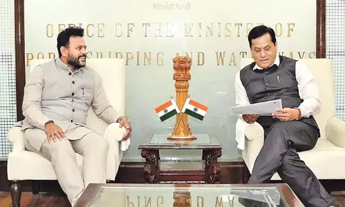 आंध्र प्रदेश में बंदरगाहों के विकास पर चर्चा आंध्र प्रदेश में बंदरगाहों के विकास पर चर्चा