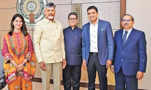 जयराज इस्पात के प्रतिनिधियों ने CM से की मुलाकात जयराज इस्पात के प्रतिनिधियों ने CM से की मुलाकात