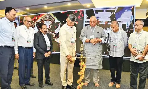 CM Chandrababu : ग्रामीण क्षेत्रों में मवेशी शेडों पर संपत्ति कर समाप्त किया जाएगा