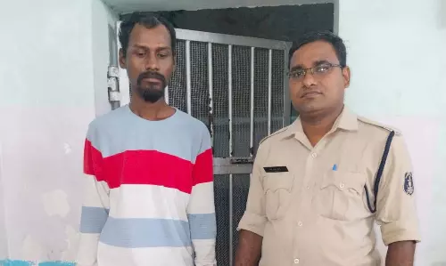 रायपुर: गार्डन के पास चाकू लेकर घूम रहा बदमाश गिरफ्तार
