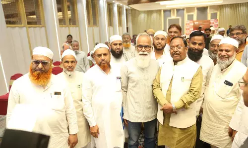 रायपुर में 659 हज यात्रियों को किट वितरित