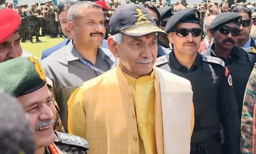 पहलगाम आतंकी हमले का बदला लेने के लिए देश को सशस्त्र बलों पर गर्व: J&K LG पहलगाम आतंकी हमले का बदला लेने के लिए देश को सशस्त्र बलों पर गर्व: J&K LG