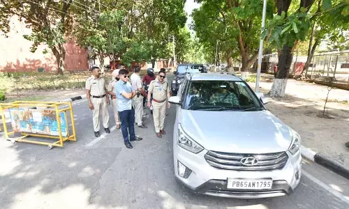 PU आज कैंपस में दो जगहों पर वन-वे ट्रैफिक सिस्टम लागू करेगा PU आज कैंपस में दो जगहों पर वन-वे ट्रैफिक सिस्टम लागू करेगा