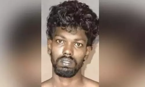 Kerala : गृहिणी को अश्लील वीडियो भेजने के आरोप में युवक गिरफ्तार Kerala : गृहिणी को अश्लील वीडियो भेजने के आरोप में युवक गिरफ्तार