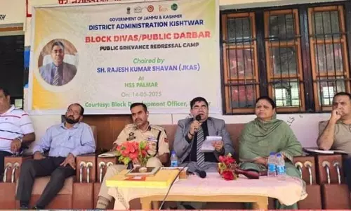 DC ने पालमार-किश्तवाड़ में लोगों की समस्याएं सुनीं DC ने पालमार-किश्तवाड़ में लोगों की समस्याएं सुनीं