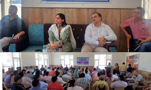 DC रियासी ने पंथाल में जनसंपर्क शिविर आयोजित, विकास कार्यों का निरीक्षण किया