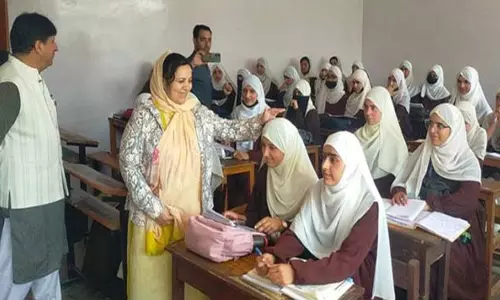 सकीना ने ट्रॉमा अस्पताल बिजबेहरा के आयुष और कल्याण केंद्र-OPD का उद्घाटन किया सकीना ने ट्रॉमा अस्पताल बिजबेहरा के आयुष और कल्याण केंद्र-OPD का उद्घाटन किया