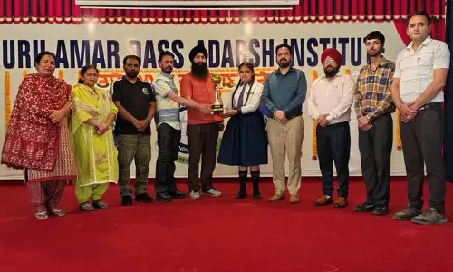 Tarn Taran के विद्यार्थियों ने सीबीएसई बोर्ड परीक्षा में उत्कृष्ट प्रदर्शन किया Tarn Taran के विद्यार्थियों ने सीबीएसई बोर्ड परीक्षा में उत्कृष्ट प्रदर्शन किया