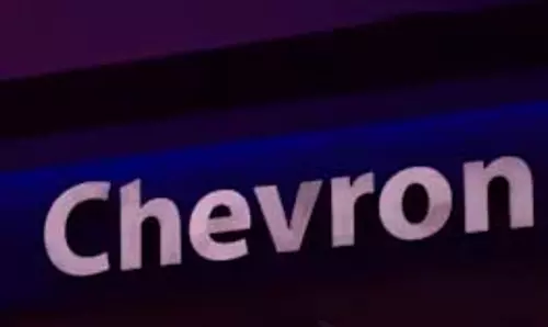 Chevron और यूरोपीय कंपनियाँ का वेनज़ुएला में व्यापार के लिए US से लाइसेंस प्राप्त करने के लिए बातचीत Chevron और यूरोपीय कंपनियाँ का वेनज़ुएला में व्यापार के लिए US से लाइसेंस प्राप्त करने के लिए बातचीत