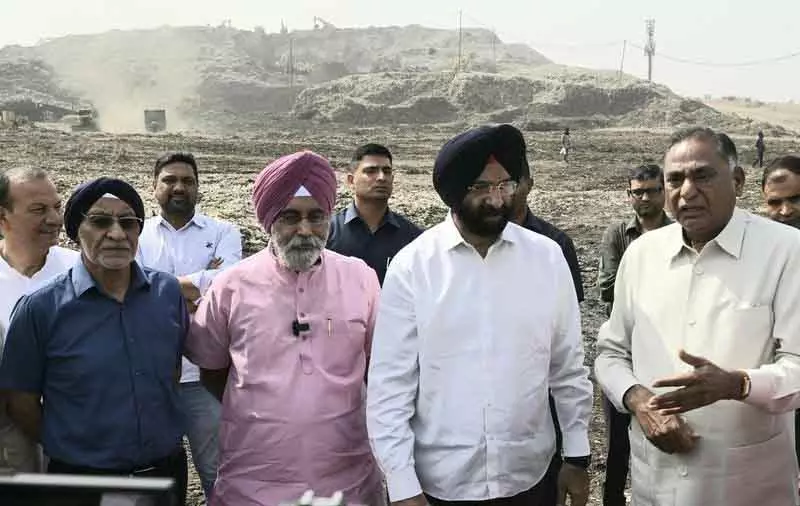 Sirsa: अक्टूबर 2025 तक ओखला से कूड़े के ढेर हट जाएंगे Sirsa: अक्टूबर 2025 तक ओखला से कूड़े के ढेर हट जाएंगे