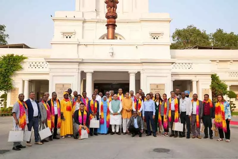 Delhi: महासभा ने इथियोपियाई प्रतिनिधिमंडल को लोकतांत्रिक, डिजिटल प्रगति दिखाई Delhi: महासभा ने इथियोपियाई प्रतिनिधिमंडल को लोकतांत्रिक, डिजिटल प्रगति दिखाई