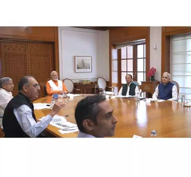 PM मोदी ने मत्स्य उत्पादन व निर्यात बढ़ाने पर बैठक की अध्यक्षता की PM मोदी ने मत्स्य उत्पादन व निर्यात बढ़ाने पर बैठक की अध्यक्षता की