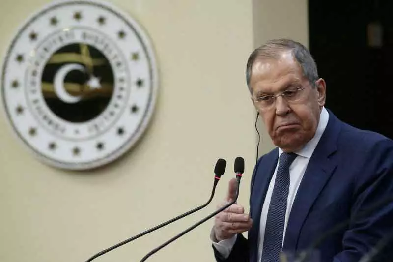 पश्चिम भारत को चीन के खिलाफ भड़का रहा : Lavrov पश्चिम भारत को चीन के खिलाफ भड़का रहा : Lavrov