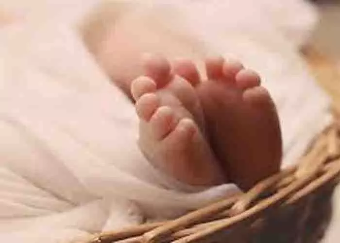 Hyderabad : पिता ने दो सप्ताह की नवजात बच्ची की हत्या कर शव को कूड़े में फेंका Hyderabad : पिता ने दो सप्ताह की नवजात बच्ची की हत्या कर शव को कूड़े में फेंका