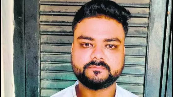 Mumbai: नाबालिग लड़की से छेड़छाड़ के आरोप में कैब ड्राइवर गिरफ्तार Mumbai: नाबालिग लड़की से छेड़छाड़ के आरोप में कैब ड्राइवर गिरफ्तार