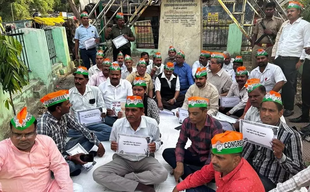 Bareilly: विजय शाह के विरोध में सड़कों पर उतरे कांग्रेसी कार्यकर्ता Bareilly: विजय शाह के विरोध में सड़कों पर उतरे कांग्रेसी कार्यकर्ता