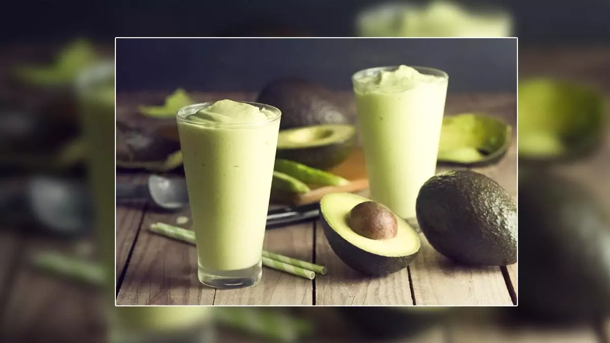 अपने दिन की स्वस्थ शुरुआत के लिए त्वरित और आसान एवोकैडो स्मूदी रेसिपी अपने दिन की स्वस्थ शुरुआत के लिए त्वरित और आसान एवोकैडो स्मूदी रेसिपी