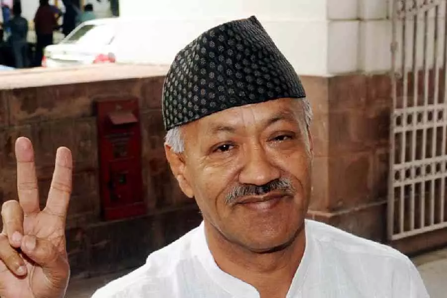 कलिम्पोंग के पूर्व विधायक हरका बहादुर छेत्री ने सिक्किम को Darjeeling में विलय करने की मांग की कलिम्पोंग के पूर्व विधायक हरका बहादुर छेत्री ने सिक्किम को Darjeeling में विलय करने की मांग की