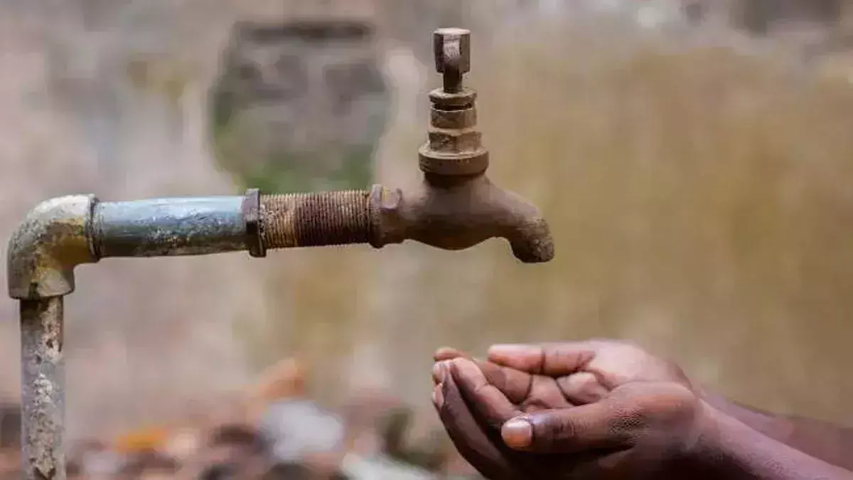 Haldwani: नलकूप खराब, इलाके में पानी की किल्लत Haldwani: नलकूप खराब, इलाके में पानी की किल्लत