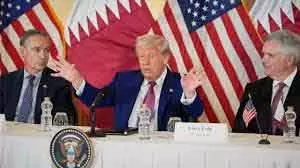 Trump ने मध्य पूर्व में मुख्य अमेरिकी सैन्य अड्डे का दौरा किया Trump ने मध्य पूर्व में मुख्य अमेरिकी सैन्य अड्डे का दौरा किया