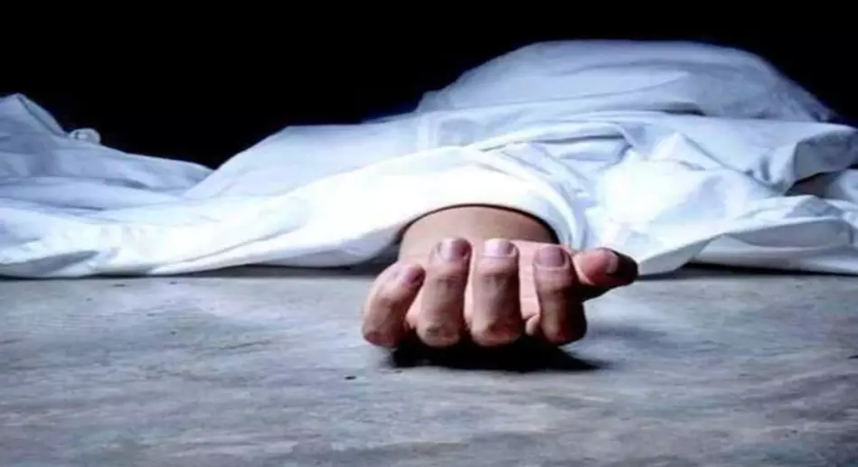 Simdega: जंगल से व्यक्ति का शव बरामद, शिनाख्त में जुटी पुलिस Simdega: जंगल से व्यक्ति का शव बरामद, शिनाख्त में जुटी पुलिस