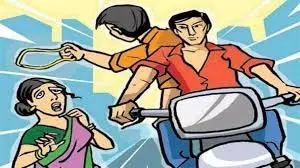 Panchkula: महिला से दिनदहाड़े लूट Panchkula: महिला से दिनदहाड़े लूट