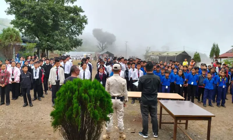 Manipur में सुरक्षा बलों का बड़ा युद्धाभ्यास, सीमावर्ती इलाकों में हुआ हवाई ऑपरेशन Manipur में सुरक्षा बलों का बड़ा युद्धाभ्यास, सीमावर्ती इलाकों में हुआ हवाई ऑपरेशन
