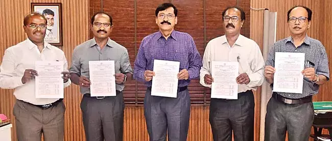 AP ECET 2025: ईसीईटी में 93.26 प्रतिशत उत्तीर्ण दर AP ECET 2025: ईसीईटी में 93.26 प्रतिशत उत्तीर्ण दर