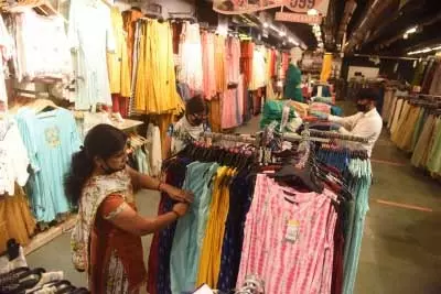 अमेरिकी बाजार में तेजी से भारत के परिधान निर्यात में अप्रैल में मजबूत वृद्धि अमेरिकी बाजार में तेजी से भारत के परिधान निर्यात में अप्रैल में मजबूत वृद्धि