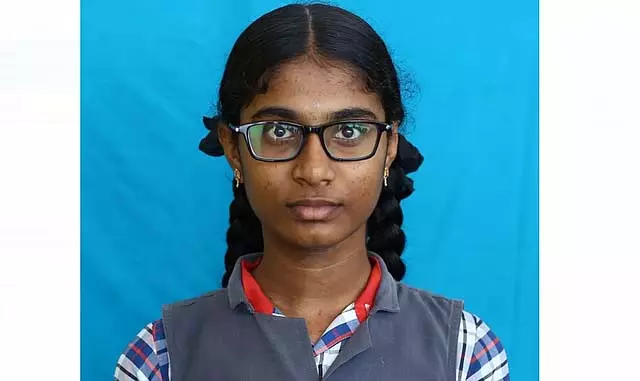 पोलाची के छात्र ने 499 अंकों के साथ कक्षा 10 की सार्वजनिक परीक्षा में टॉप किया पोलाची के छात्र ने 499 अंकों के साथ कक्षा 10 की सार्वजनिक परीक्षा में टॉप किया