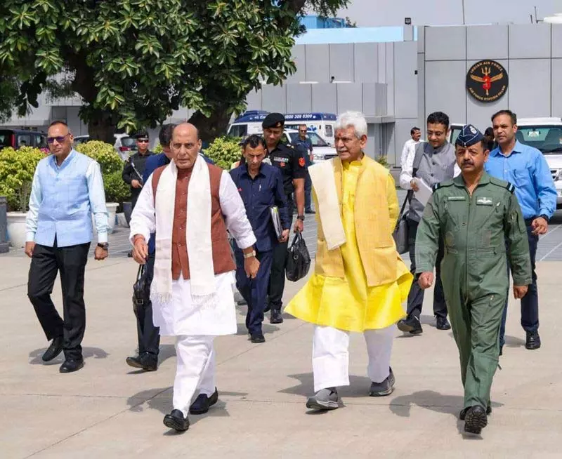 पहलगाम आतंकी हमले का बदला लेने के लिए देश को सशस्त्र बलों पर गर्व: J&K LG पहलगाम आतंकी हमले का बदला लेने के लिए देश को सशस्त्र बलों पर गर्व: J&K LG