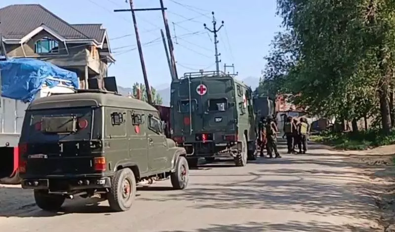 Jammu: मुठभेड़ में जैश का शीर्ष कमांडर समेत तीन आतंकवादी मारे गए Jammu: मुठभेड़ में जैश का शीर्ष कमांडर समेत तीन आतंकवादी मारे गए