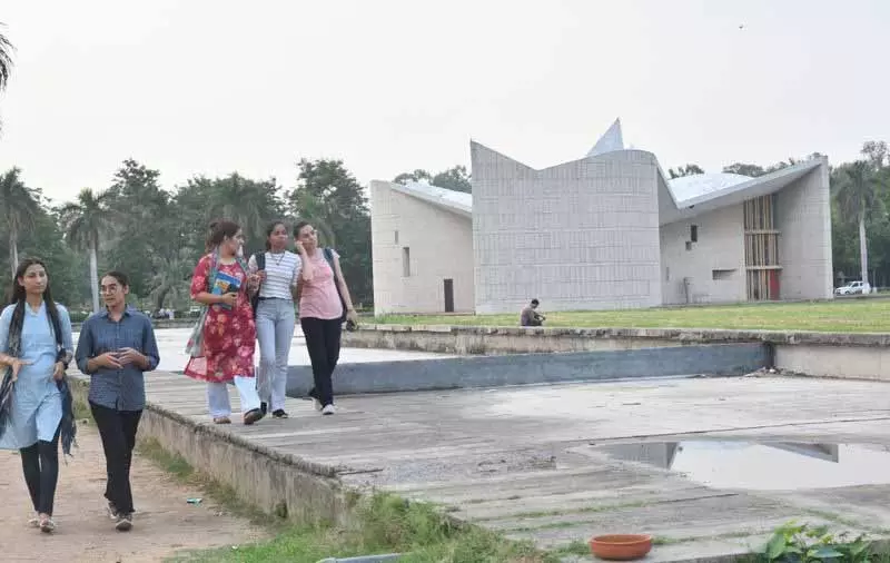 PU University बिजनेस स्कूल के 85% छात्रों को मिली नौकरी PU University बिजनेस स्कूल के 85% छात्रों को मिली नौकरी