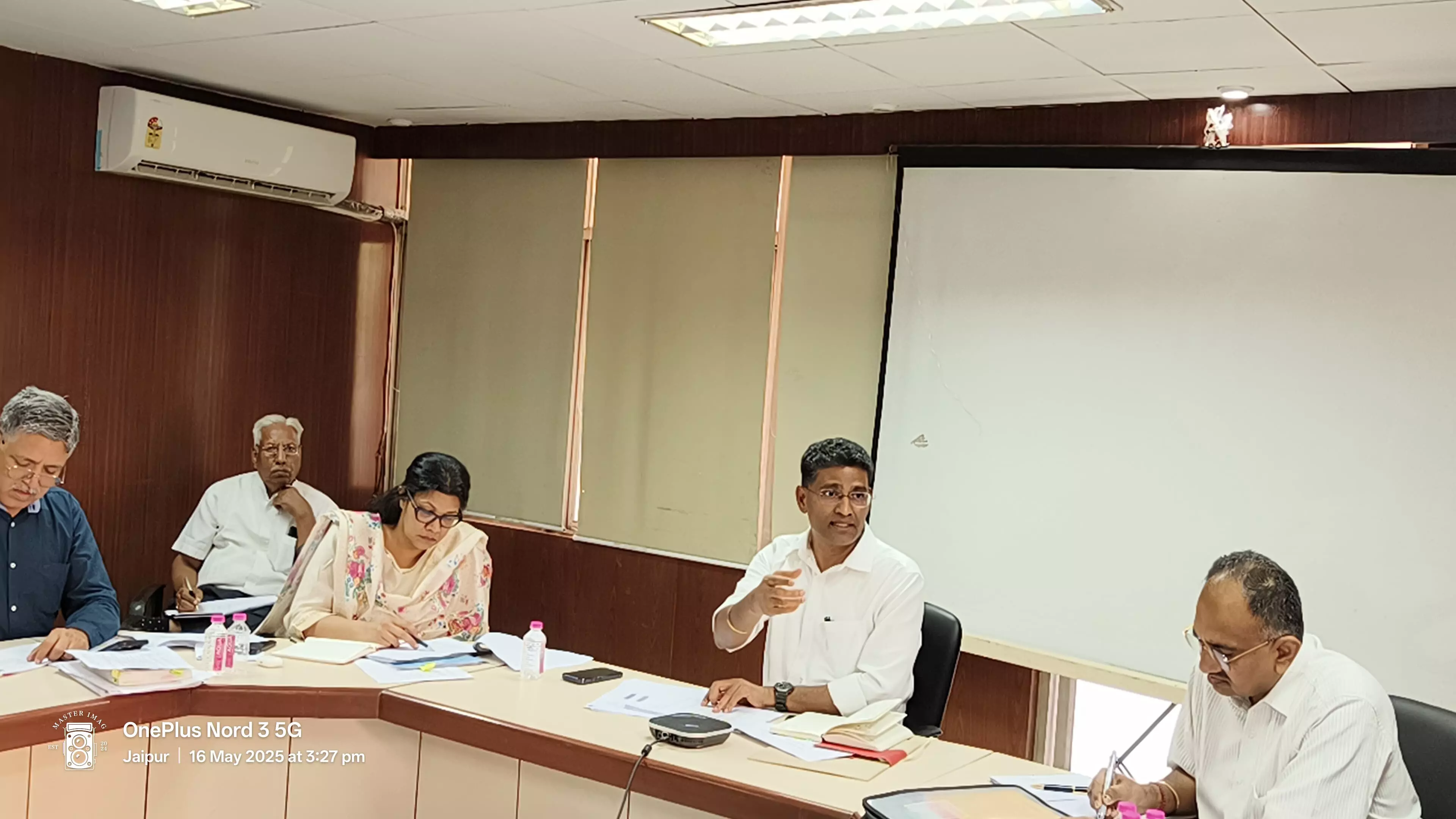 Jaipur: एम.सेण्ड इकाइयों के 109 प्लॉटों का डेलिनियेशन कर ऑक्शन होगा -प्रमुख शासन सचिव Jaipur: एम.सेण्ड इकाइयों के 109 प्लॉटों का डेलिनियेशन कर ऑक्शन होगा -प्रमुख शासन सचिव