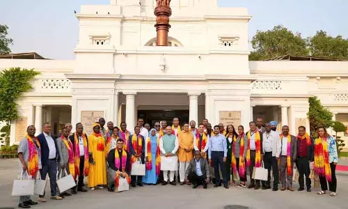 Delhi: महासभा ने इथियोपियाई प्रतिनिधिमंडल को लोकतांत्रिक, डिजिटल प्रगति दिखाई Delhi: महासभा ने इथियोपियाई प्रतिनिधिमंडल को लोकतांत्रिक, डिजिटल प्रगति दिखाई