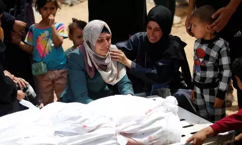 Gaza में इजरायली हमलों में 103 की मौत, युद्धविराम को लेकर अरब मध्यस्थ सक्रिय Gaza में इजरायली हमलों में 103 की मौत, युद्धविराम को लेकर अरब मध्यस्थ सक्रिय