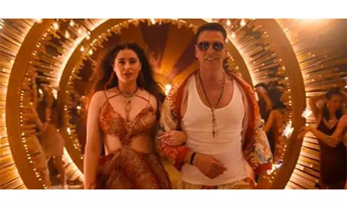 Dil E Nadaan: अक्षय कुमार की कॉमेडी फिल्म हाउसफुल 5 का दूसरा गाना रिलीज़ हुआ Dil E Nadaan: अक्षय कुमार की कॉमेडी फिल्म हाउसफुल 5 का दूसरा गाना रिलीज़ हुआ