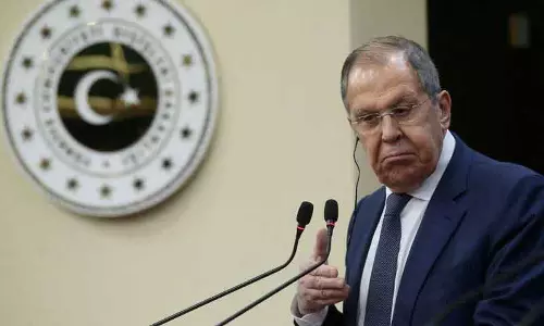 पश्चिम भारत को चीन के खिलाफ भड़का रहा : Lavrov पश्चिम भारत को चीन के खिलाफ भड़का रहा : Lavrov